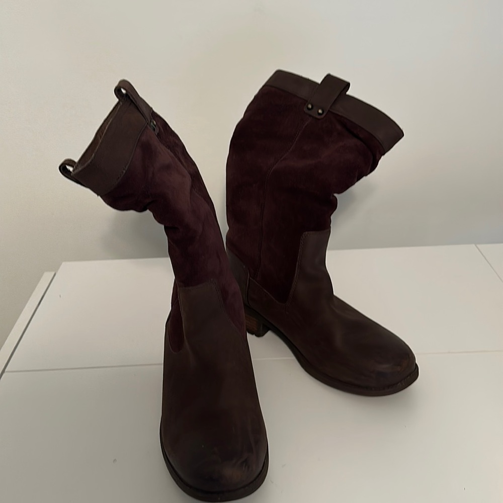UGG brown unique Bruckner boots 9.5 suede and leather